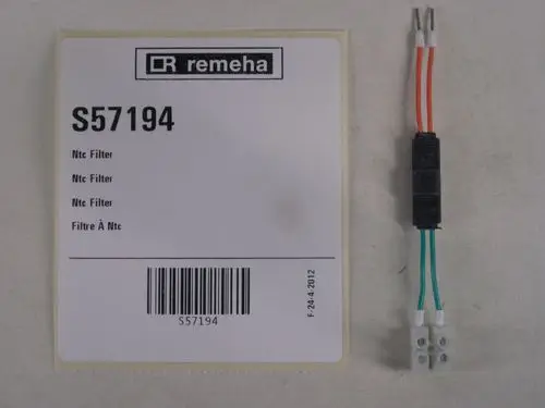 NTC-Filter von Remeha, bestehend aus einer Anschlussleitung mit farblich gekennzeichneten Drähten und zwei Anschlussklemmen auf einer Trägerkarte.